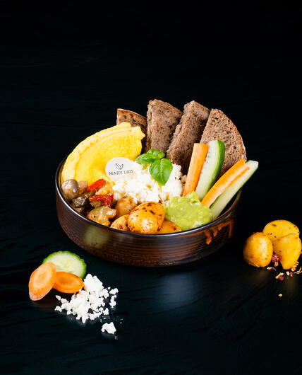MEDITERRANEAN BREAKFAST BOWL